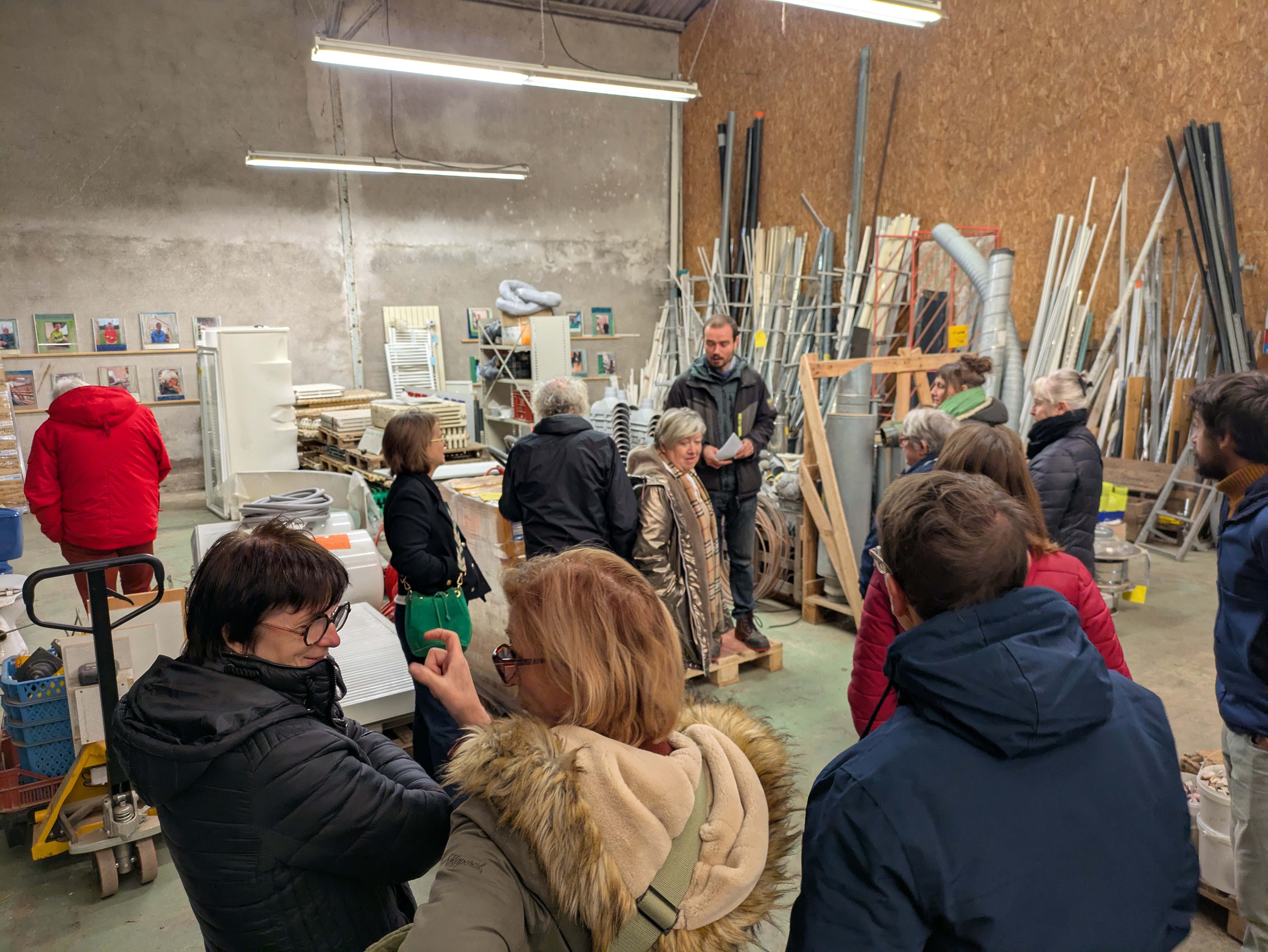 Réemploi des matériaux de construction : les élu.es découvrent le Repair et le projet GARMAT, une première en Bretagne ! 